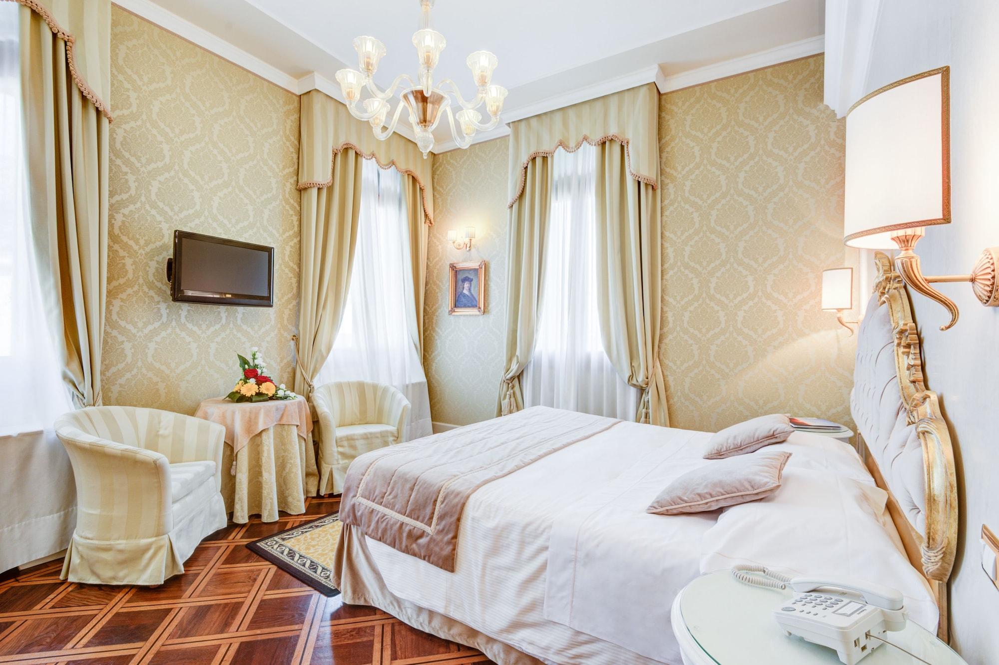 Hotel Al Duca Di Venezia Exteriör bild