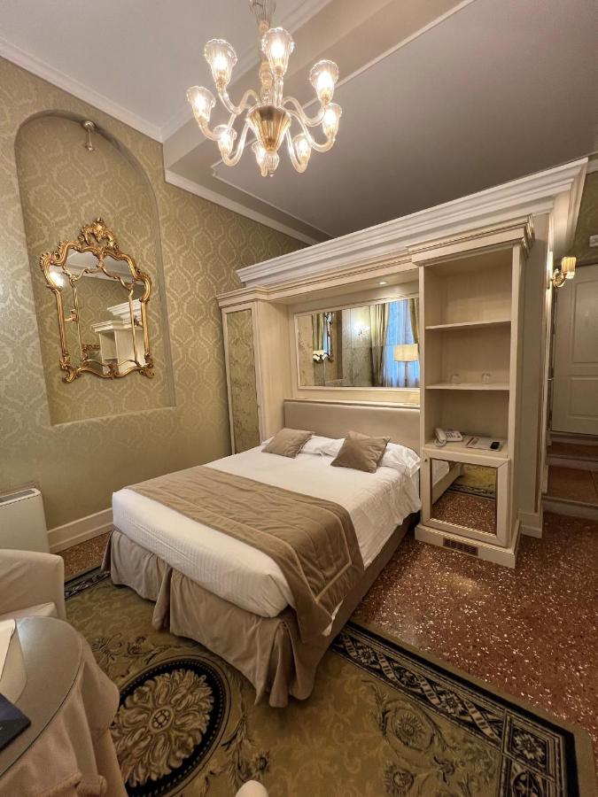 Hotel Al Duca Di Venezia Exteriör bild